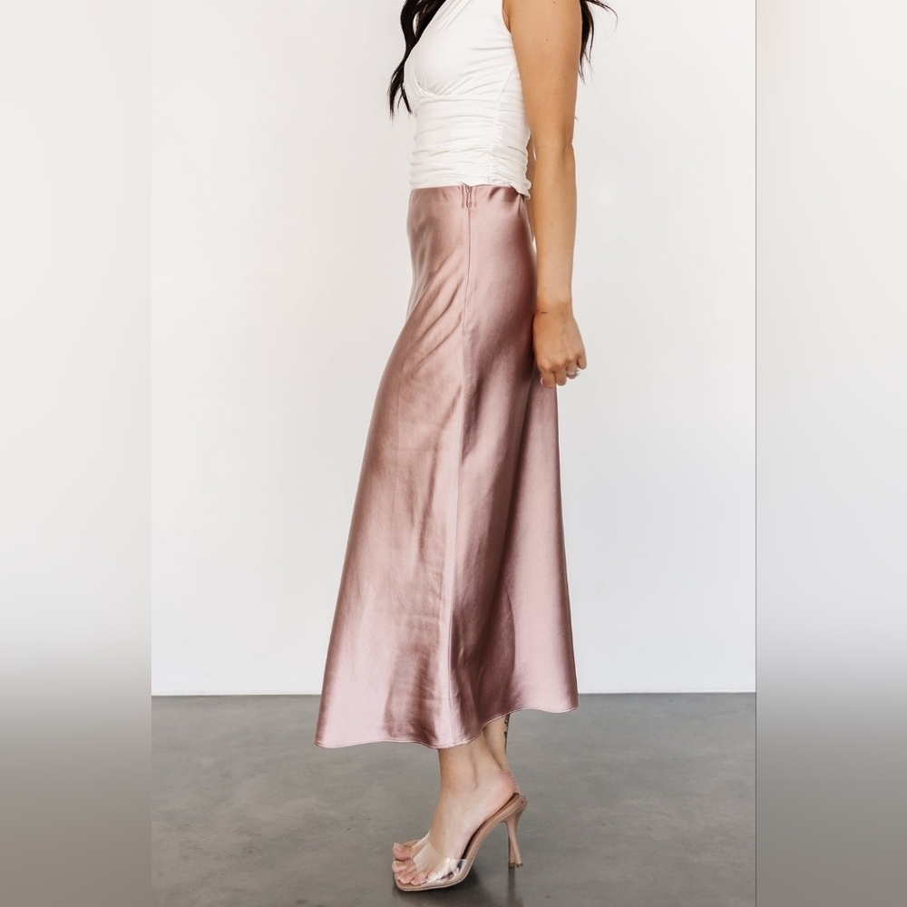 Baltic Born | NWOT Celeste Satin Midi Skirt In Blush Size XL - Picture 5 of 11